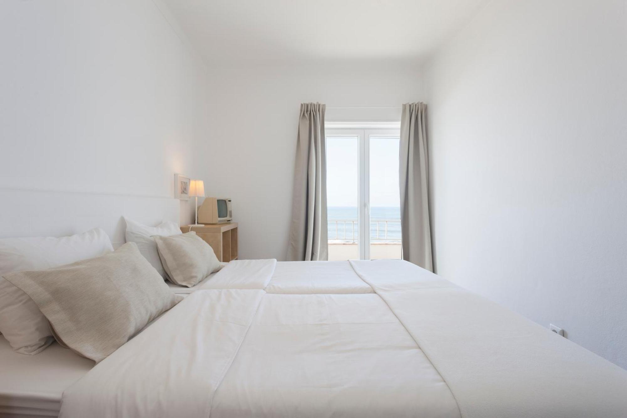 Blue Buddha Beach Rooms & Suites Ericeira Ngoại thất bức ảnh