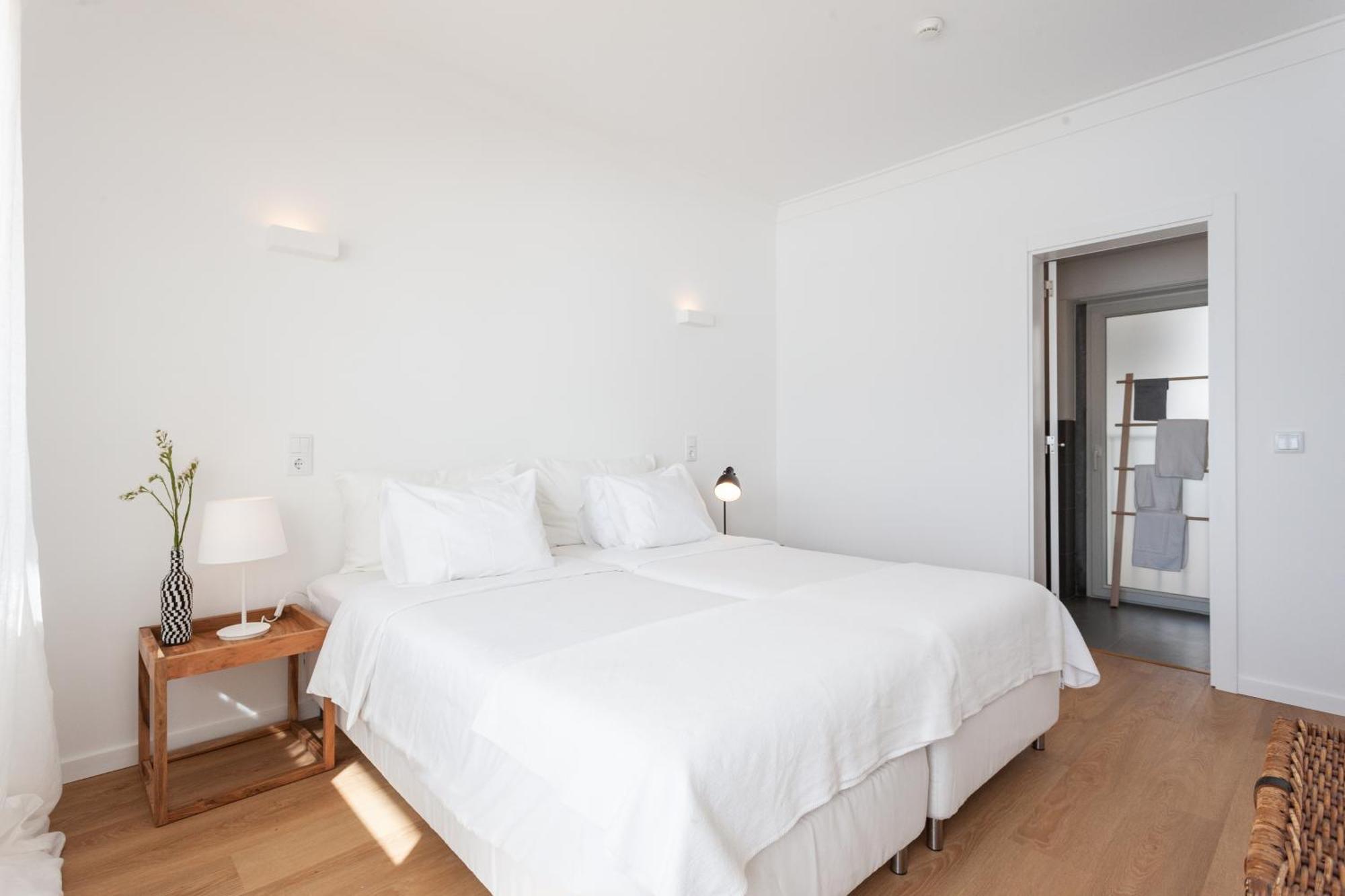 Blue Buddha Beach Rooms & Suites Ericeira Ngoại thất bức ảnh