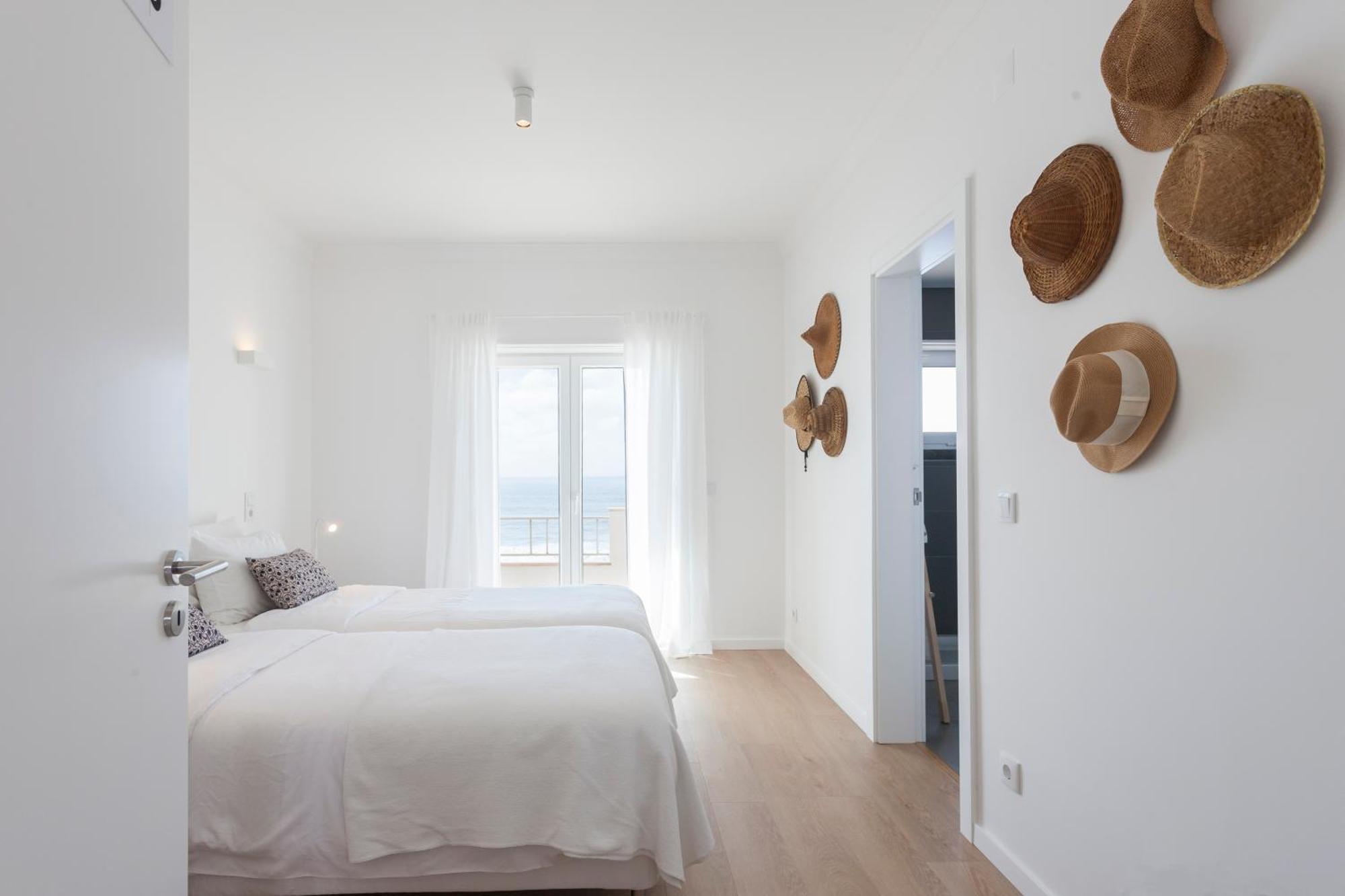 Blue Buddha Beach Rooms & Suites Ericeira Ngoại thất bức ảnh
